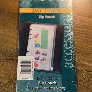 Day-timer NWT Zip Pouch for Organizers Personal Planner